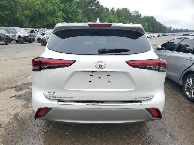 5TDFZRAH4NS130635 Toyota Highlander Platinum