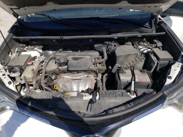 JTMBFREV8GJ070771 Toyota RAV4 LE