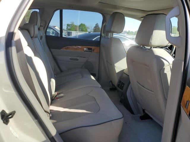 2LMDJ8JK9EBL16161 Lincoln MKX