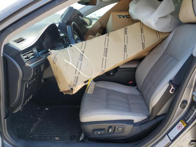 JTHBW1GGXG2118814 Lexus ES 300H
