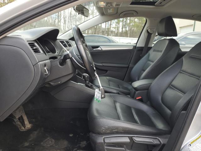 3VWD17AJ2FM243262 Volkswagen JETTA SE