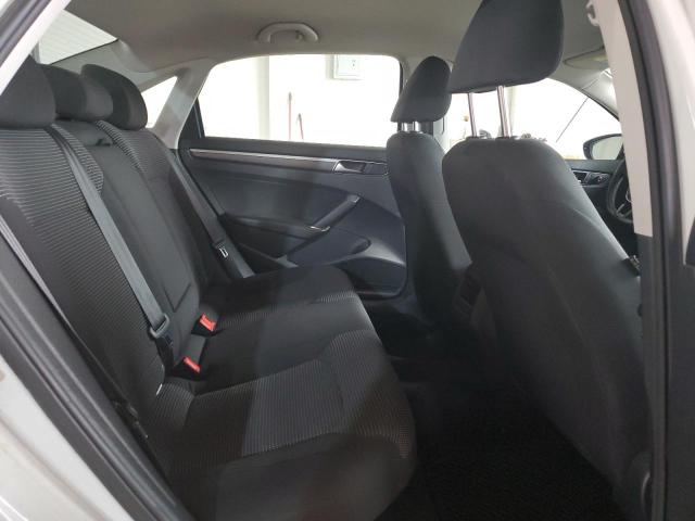 1VWAT7A32GC046058 Volkswagen PASSAT S