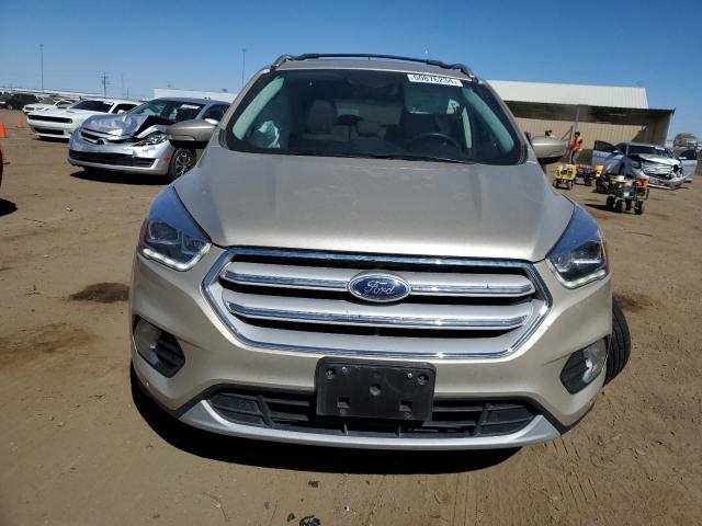 1FMCU9J92JUA26284 Ford Escape Titanium