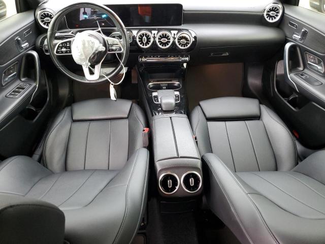 WDD3G4EB0KW017977 Mercedes-Benz A 220