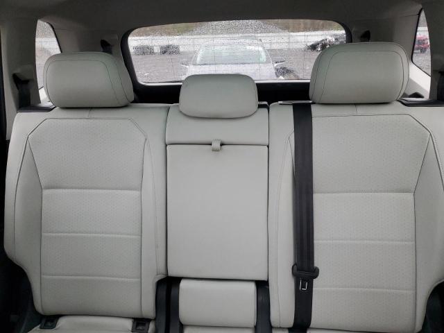 3VV2B7AXXJM029318 Volkswagen TIGUAN SE