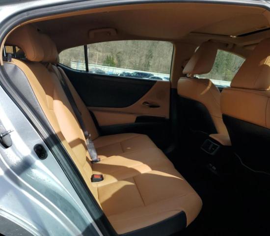 58ADA1C10PU032088 Lexus Es 300h Base