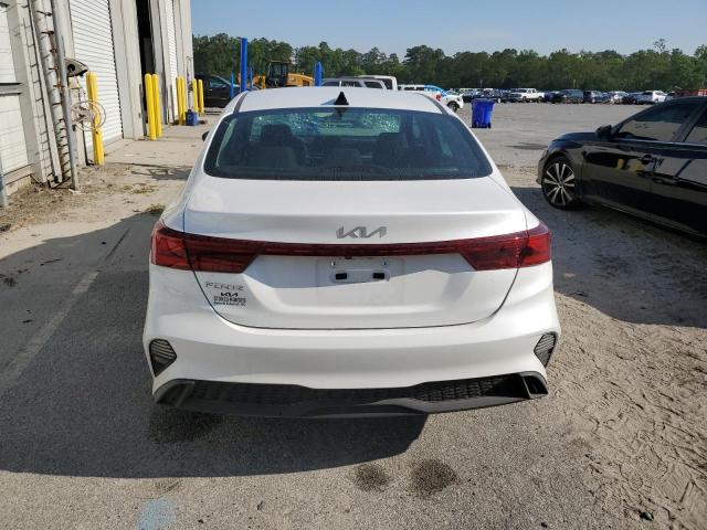 3KPF24AD9RE728966 KIA FORTE LX