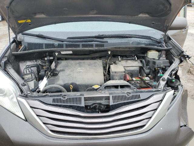 5TDKK3DC5GS714870 Toyota SIENNA LE