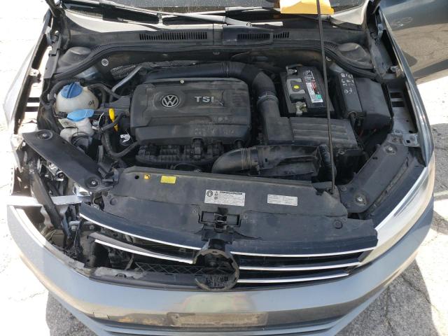 3VWD17AJ3FM268719 Volkswagen JETTA SE