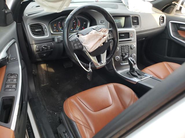 YV140MEMXF1256096 Volvo V60 Platinum