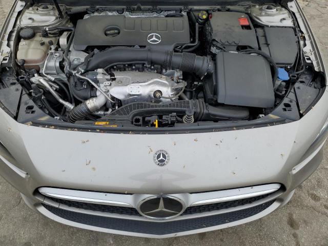 WDD3G4EB0KW017977 Mercedes-Benz A 220