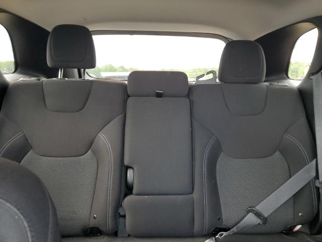 1C4PJLCB2KD406352 Jeep Cherokee Latitude