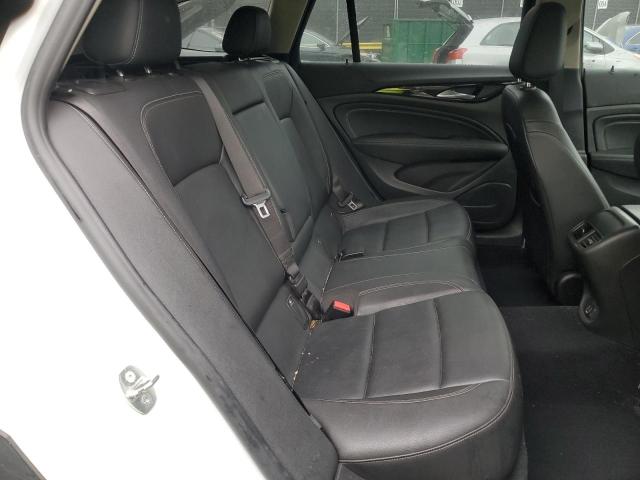 W04GV8SX3K1023224 Buick Regal Tourx Essence