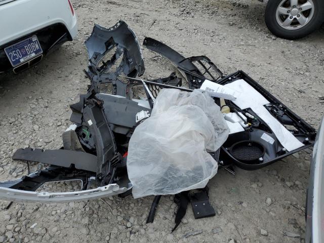 JA4J4UA81NZ064727 Mitsubishi Outlander Se
