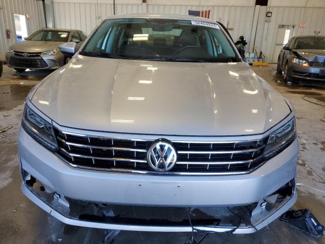 1VWGT7A35HC001921 Volkswagen PASSAT SE