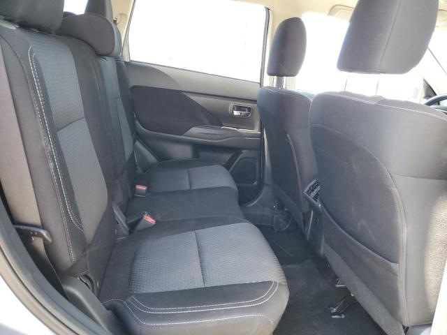 JA4AZ3A39KZ029767 Mitsubishi Outlander Se