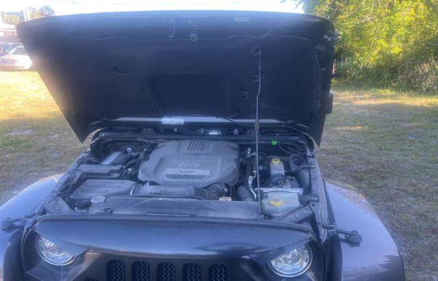 1C4BJWEG0JL807715 Jeep Wrangler Unlimited Sahara