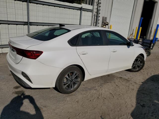 3KPF24AD9RE728966 KIA FORTE LX