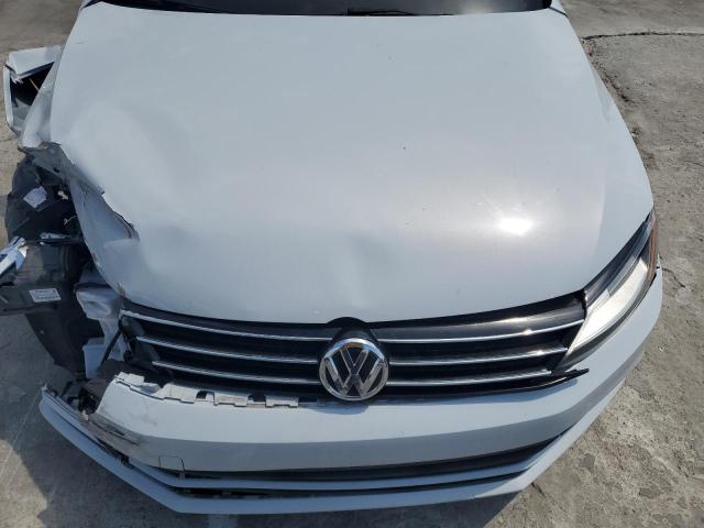 3VWDB7AJ2HM397387 Volkswagen JETTA SE