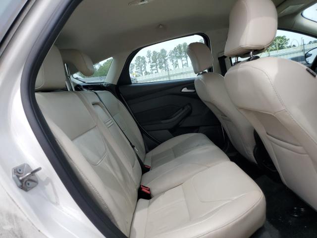 1FADP3N21GL205527 Ford Focus Titanium