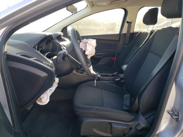 1FADP3K26JL256128 Ford FOCUS SE