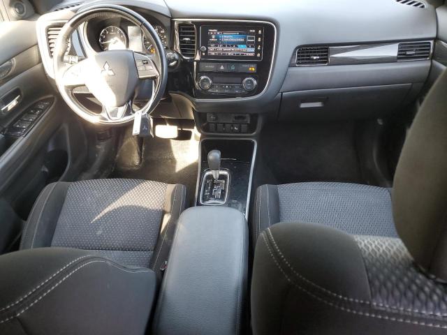 JA4AZ3A35JZ032695 Mitsubishi Outlander Se