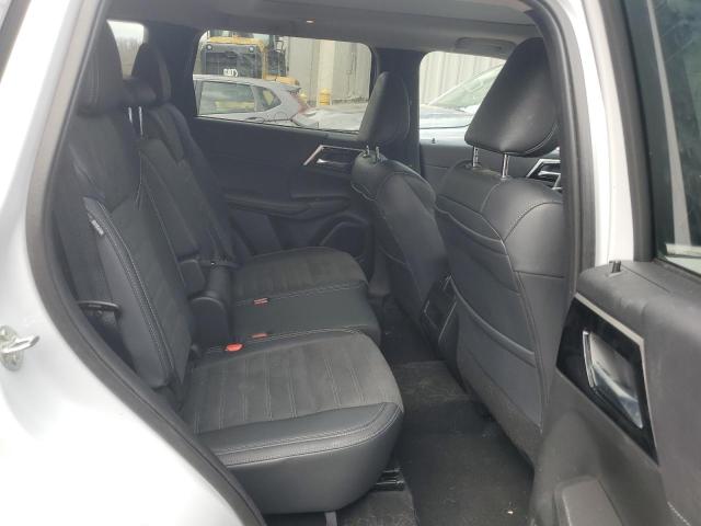 JA4J4VA88RZ015780 Mitsubishi Outlander Se
