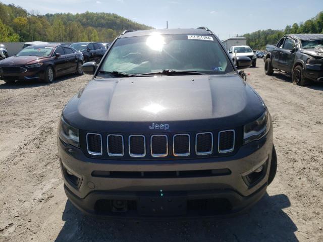 3C4NJDBB7JT393606 Jeep Compass Latitude