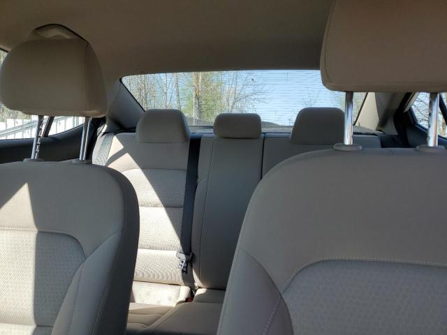 5NPD74LF7JH298359 Hyundai ELANTRA SE