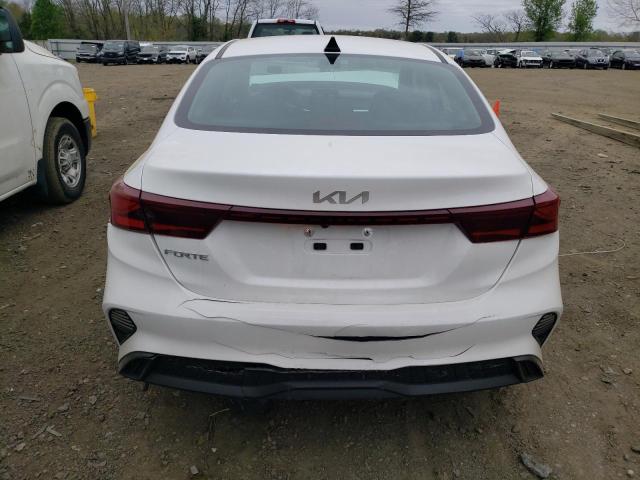 3KPF24AD7PE688691 KIA FORTE LX