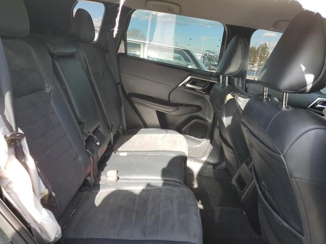 JA4J4UA88PZ021554 Mitsubishi Outlander Se