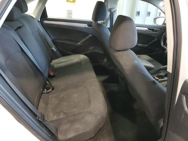 1VWAS7A37GC008201 Volkswagen PASSAT S