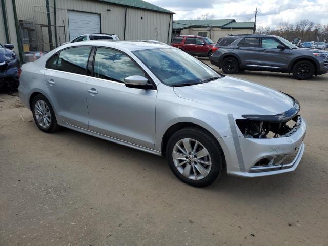 3VWD17AJ2FM243262 Volkswagen JETTA SE