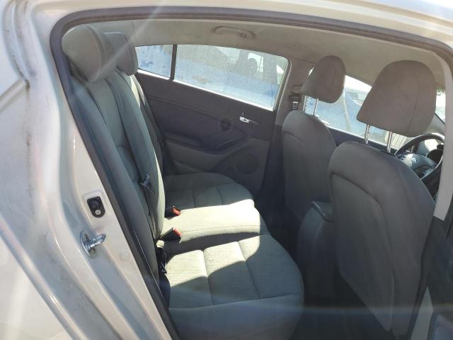 KNAFK4A66F5288761 KIA FORTE LX