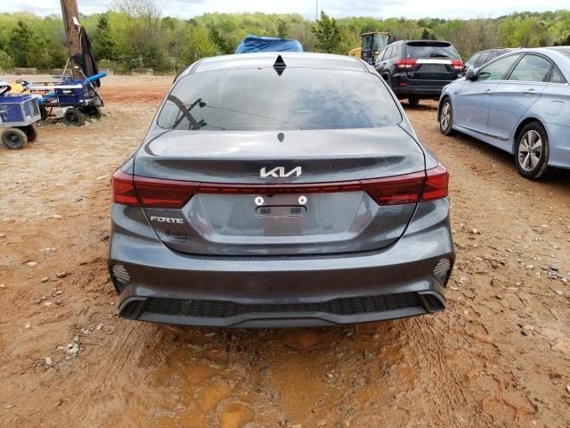 3KPF24AD2PE568085 KIA FORTE LX