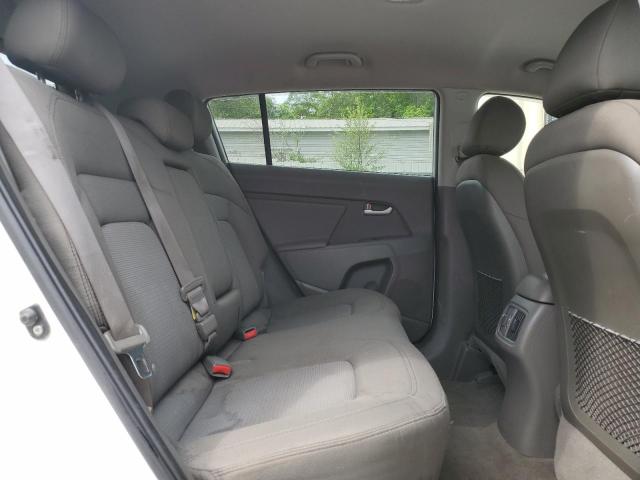 KNDPBCAC9F7770345 KIA Sportage Lx
