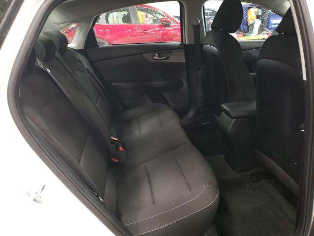 3KPF24AD5ME382603 KIA FORTE FE