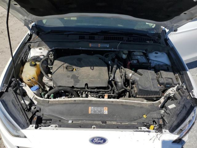 3FA6P0HD8HR114746 Ford FUSION SE