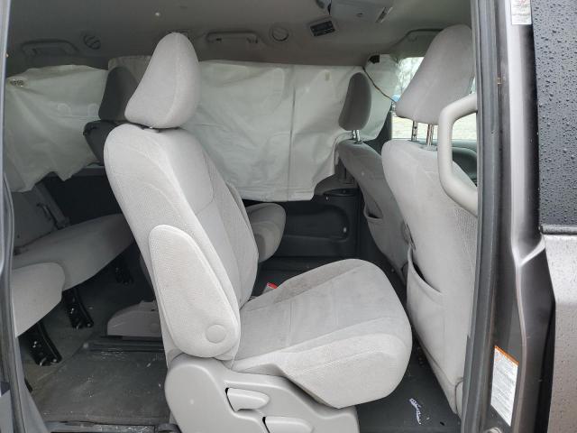 5TDKK3DC5GS714870 Toyota SIENNA LE