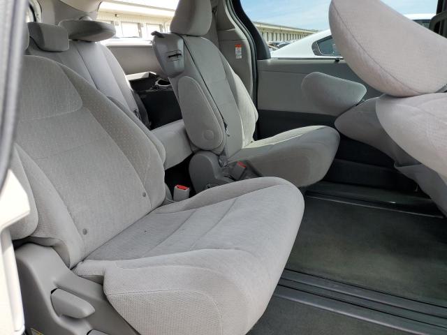 5TDKK3DC4GS733460 Toyota SIENNA LE