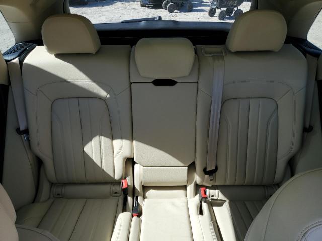 WA1BNAFY3J2242584 Audi Q5 Premium Plus