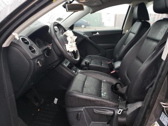 WVGAV7AX3GW614585 Volkswagen TIGUAN S