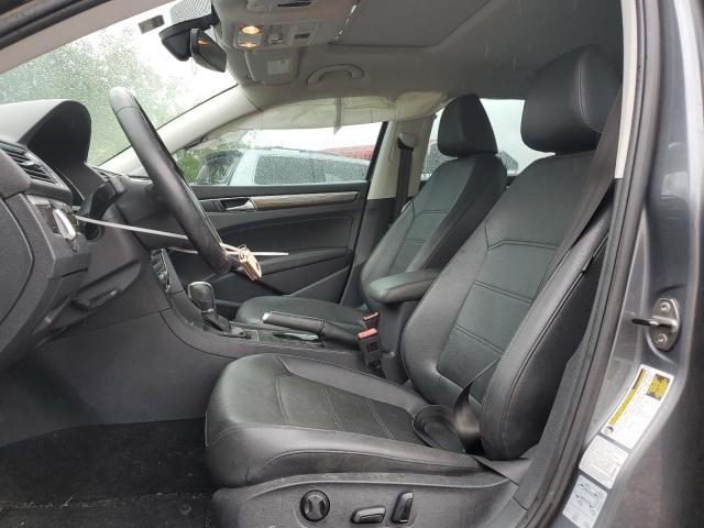 1VWGT7A38HC057612 Volkswagen PASSAT SE