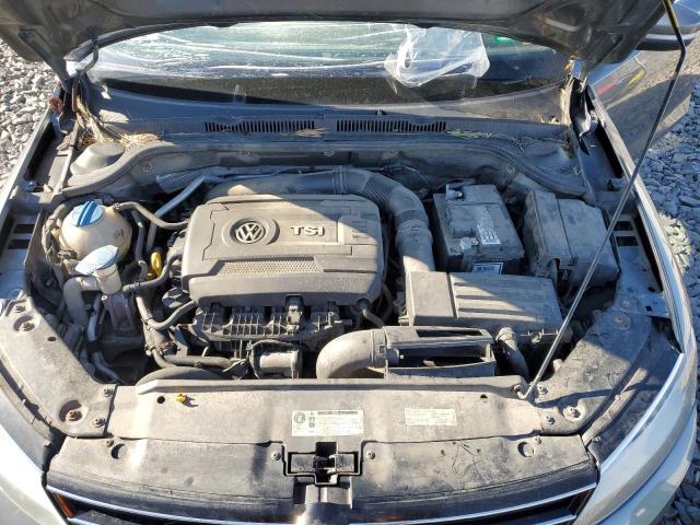 3VWD17AJ0FM233815 Volkswagen JETTA SE