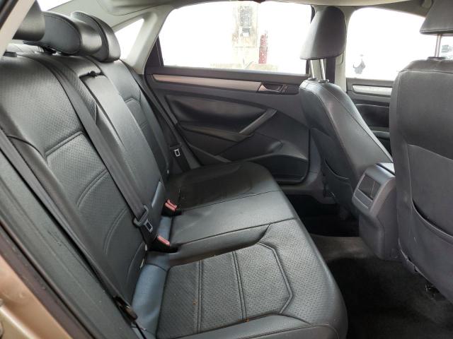 1VWAT7A35FC040589 Volkswagen PASSAT S