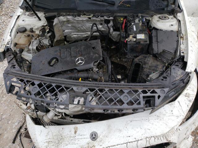 WDD3G4EB5KW015044 Mercedes-Benz A 220