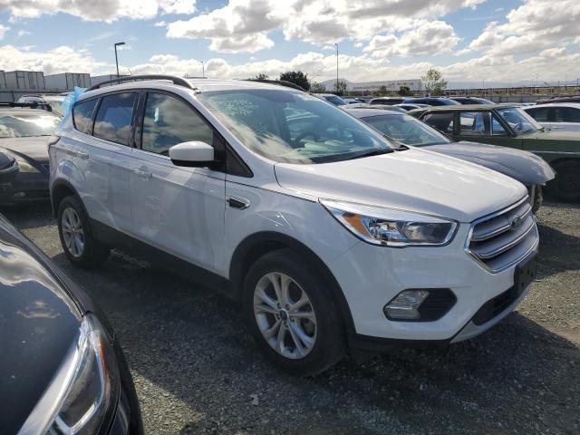 1FMCU0GD8JUD39203 Ford ESCAPE SE