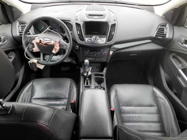 1FMCU9J99HUA15261 Ford Escape Titanium