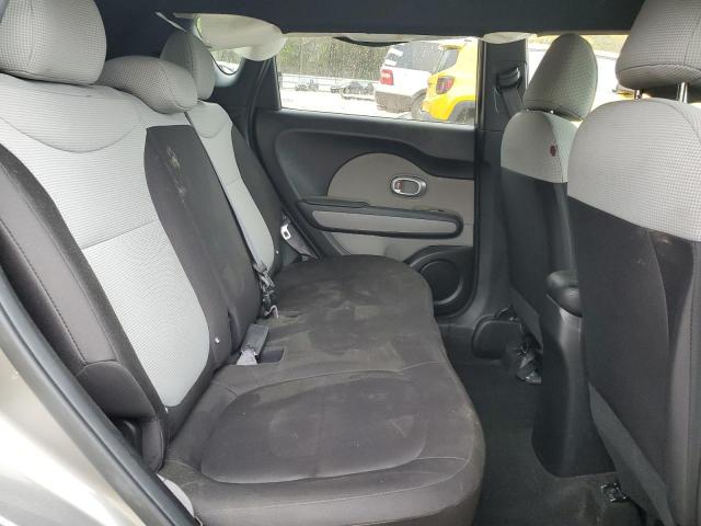 KNDJN2A27J7587629 KIA Soul