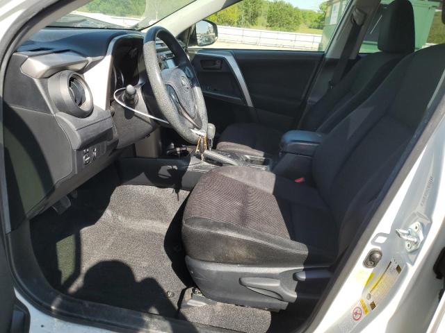 JTMZFREV8GJ069392 Toyota RAV4 LE